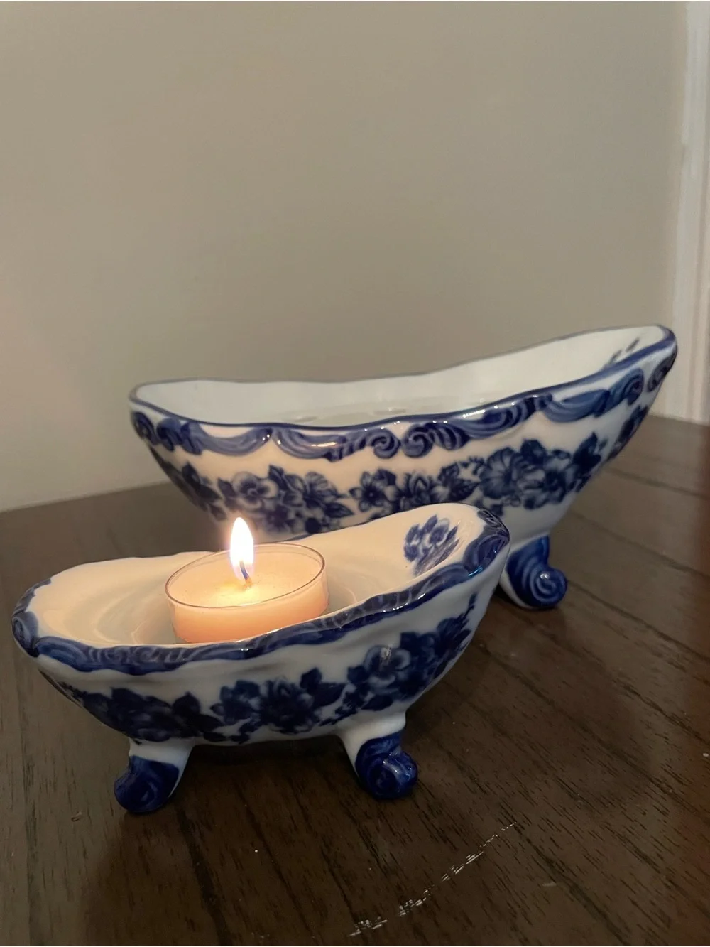 Blue Floral Ceramic Bath Accessory Set - Decorative Soap Dish & Tray